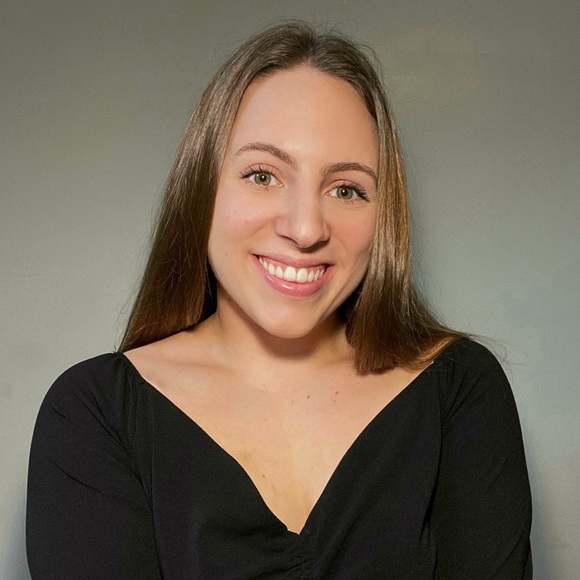 Meet your Posher, Danielle - Picture 1 of 1